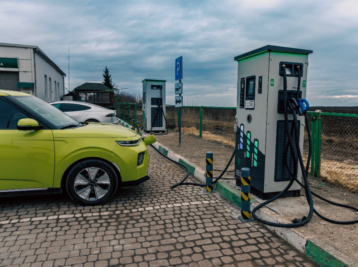 Station photo 2