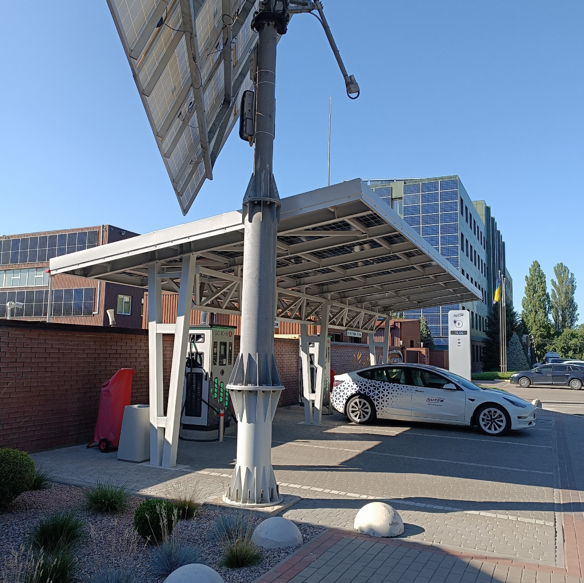 Station photo 3