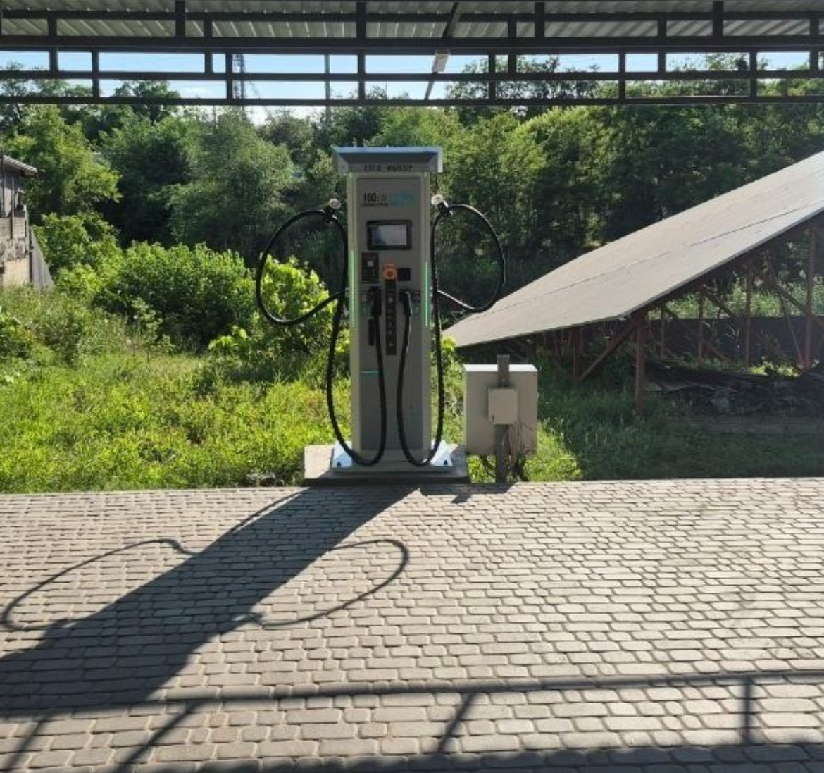 Station photo 2